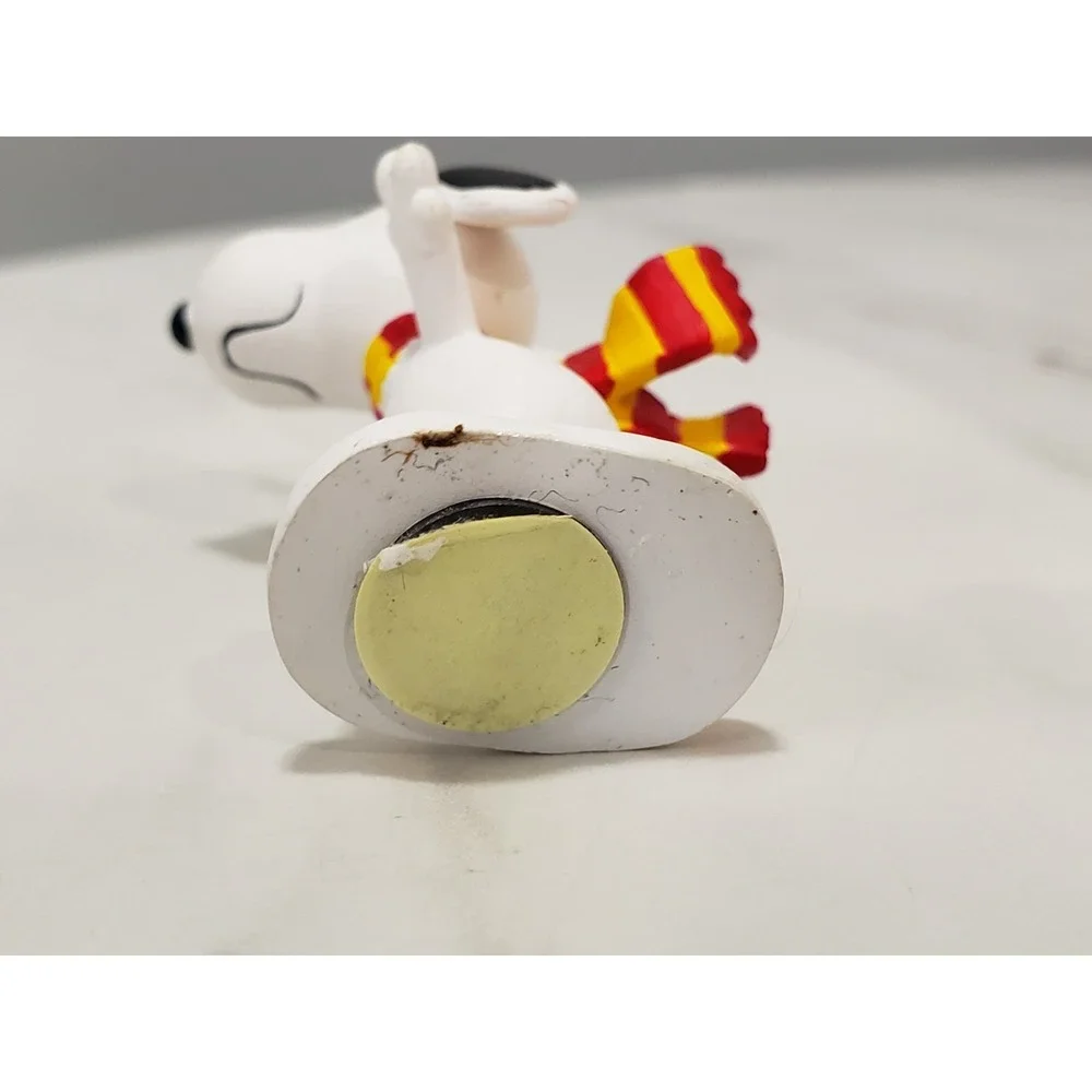 2004‎ Department 56 Peanuts on Ice Rink 5659093 REPLACEMENT FIGURE Snoopy